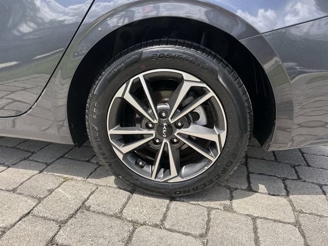 Used 2024 Kia Forte LXS FWD image 11