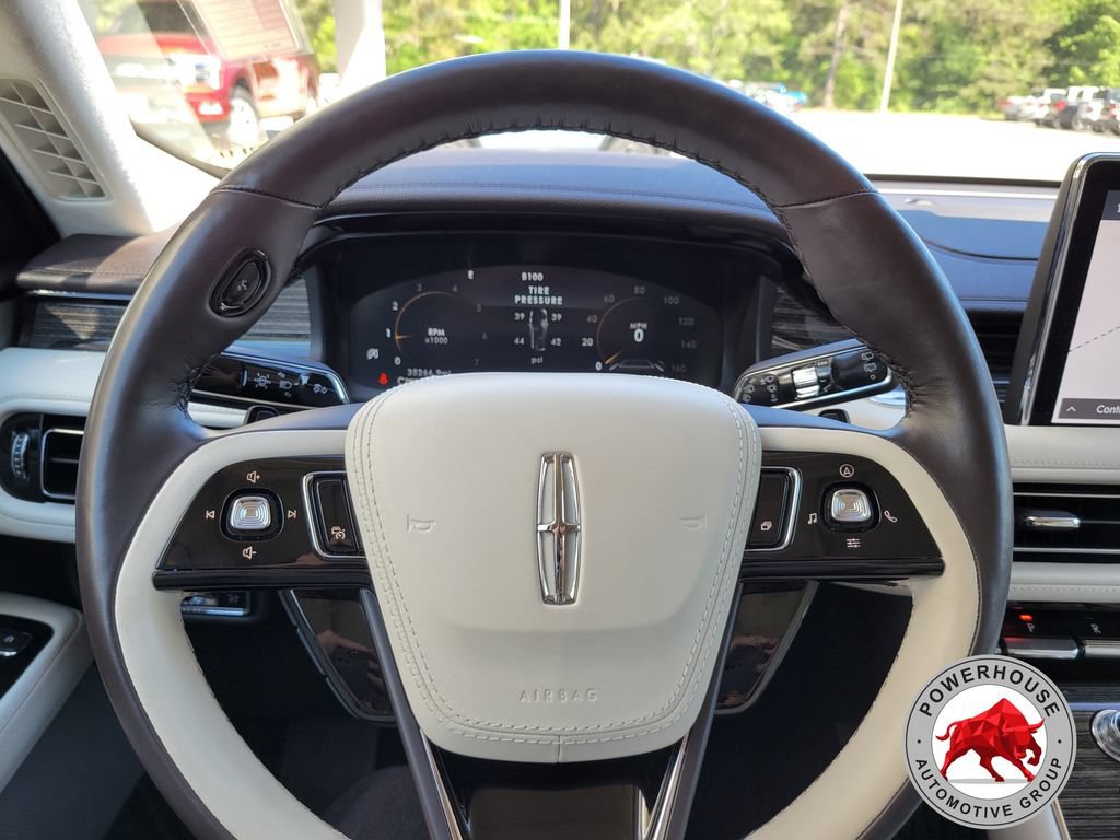 Used 2022 Lincoln Aviator Black Label w/ Dynamic Handling Package AWD/4WD image 36