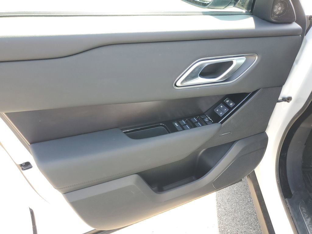 Used 2026 Land Rover Range Rover Velar Dynamic SE AWD/4WD image 8