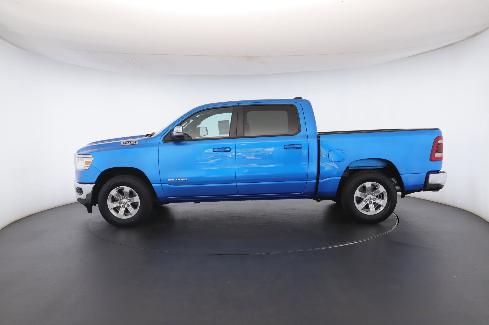 Used 2024 RAM 1500 Laramie AWD/4WD image 20