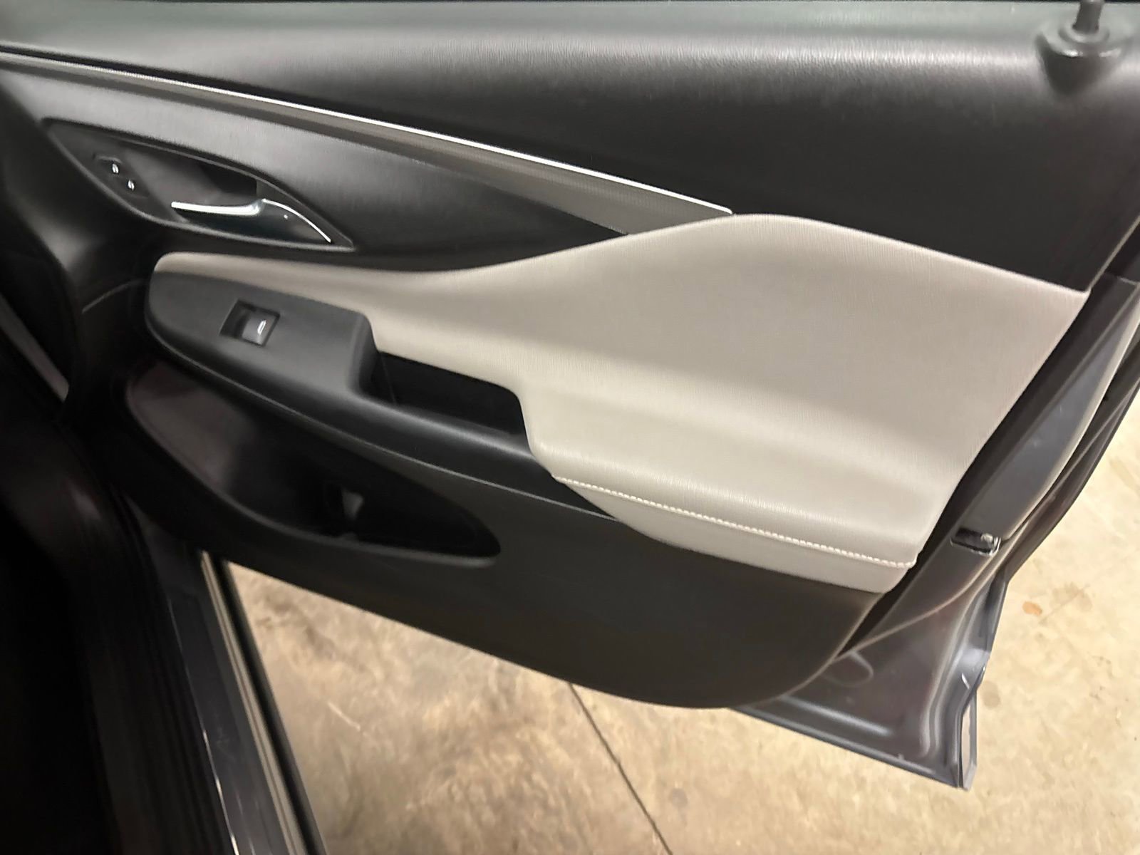 Used 2024 Buick Envista Avenir FWD image 22
