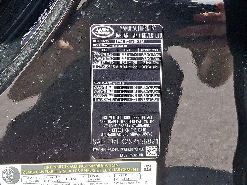 New 2025 Land Rover Defender 110 S image 23