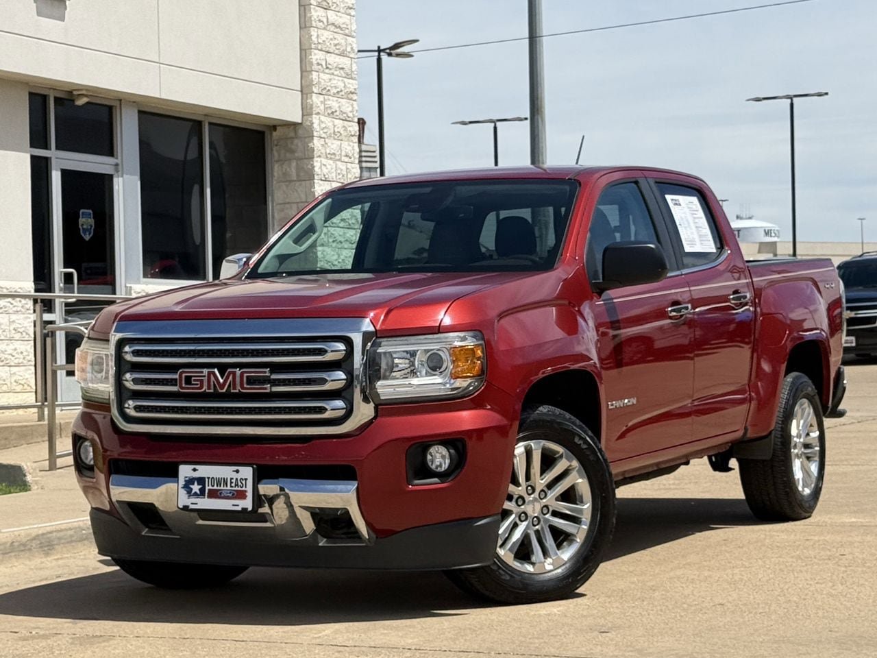 Used 2016 GMC Canyon SLT w/ Driver Alert Package image 2