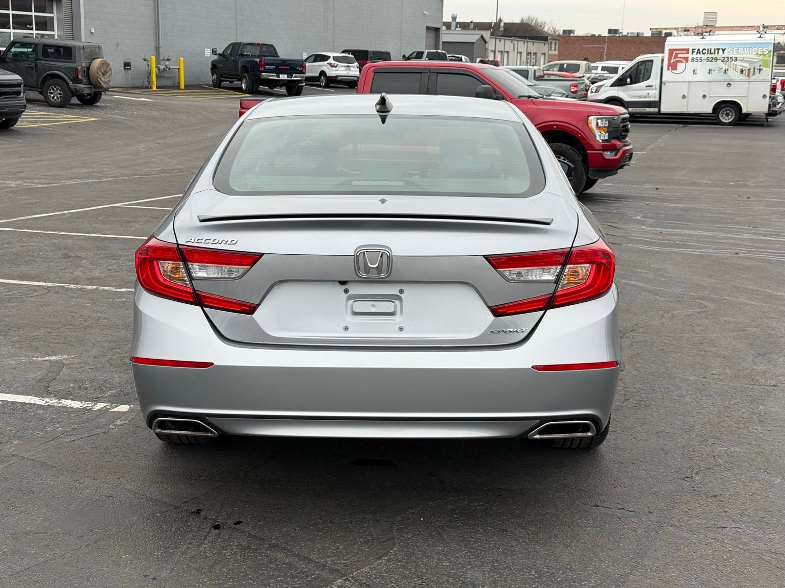 Used 2022 Honda Accord Sport image 4