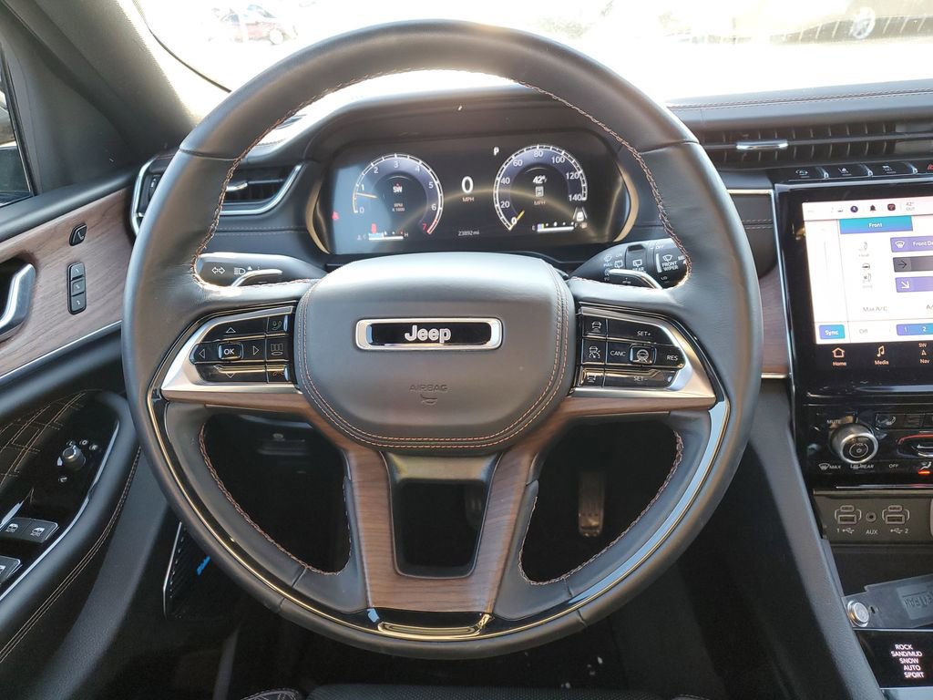 Used 2023 Jeep Grand Cherokee Summit w/ Luxury Tech Group V image 32