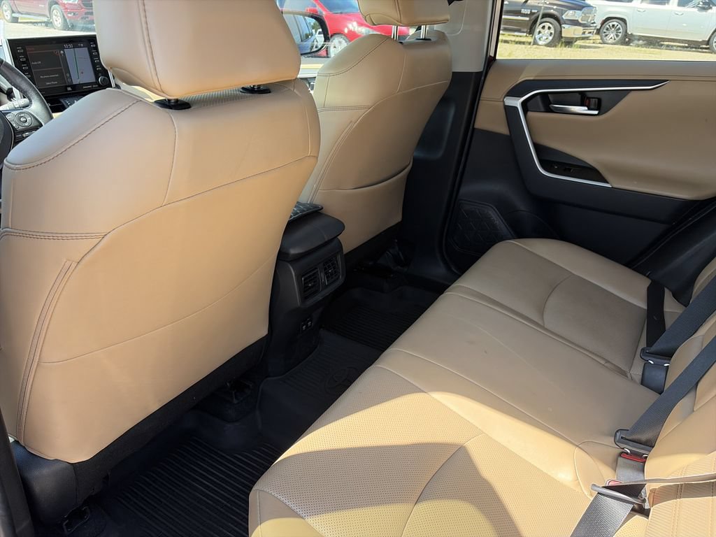 Used 2020 Toyota RAV4 Limited w/ Limited Grade Weather Package AWD/4WD image 27
