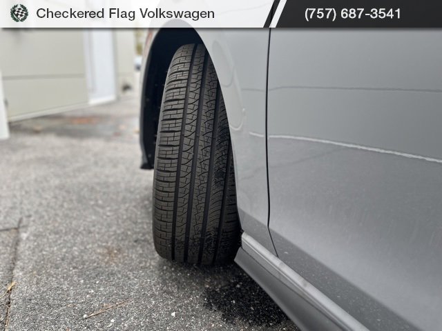 New 2025 Volkswagen GTI SE image 15