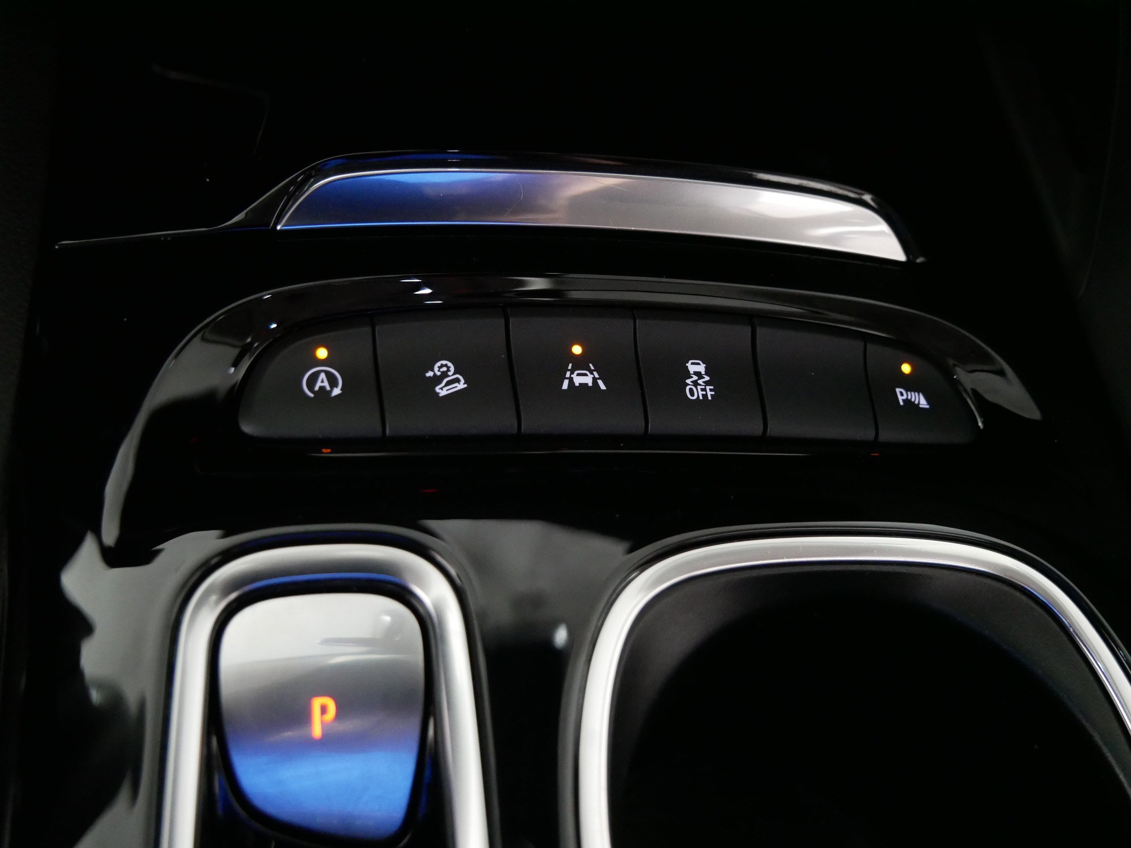 Used 2023 Buick Envision Essence image 29