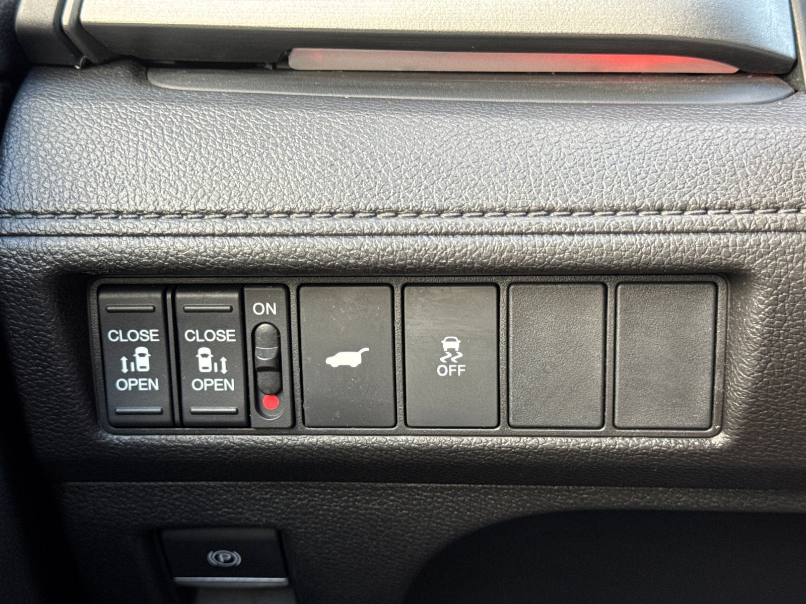 Used 2025 Honda Odyssey Sport-L image 35