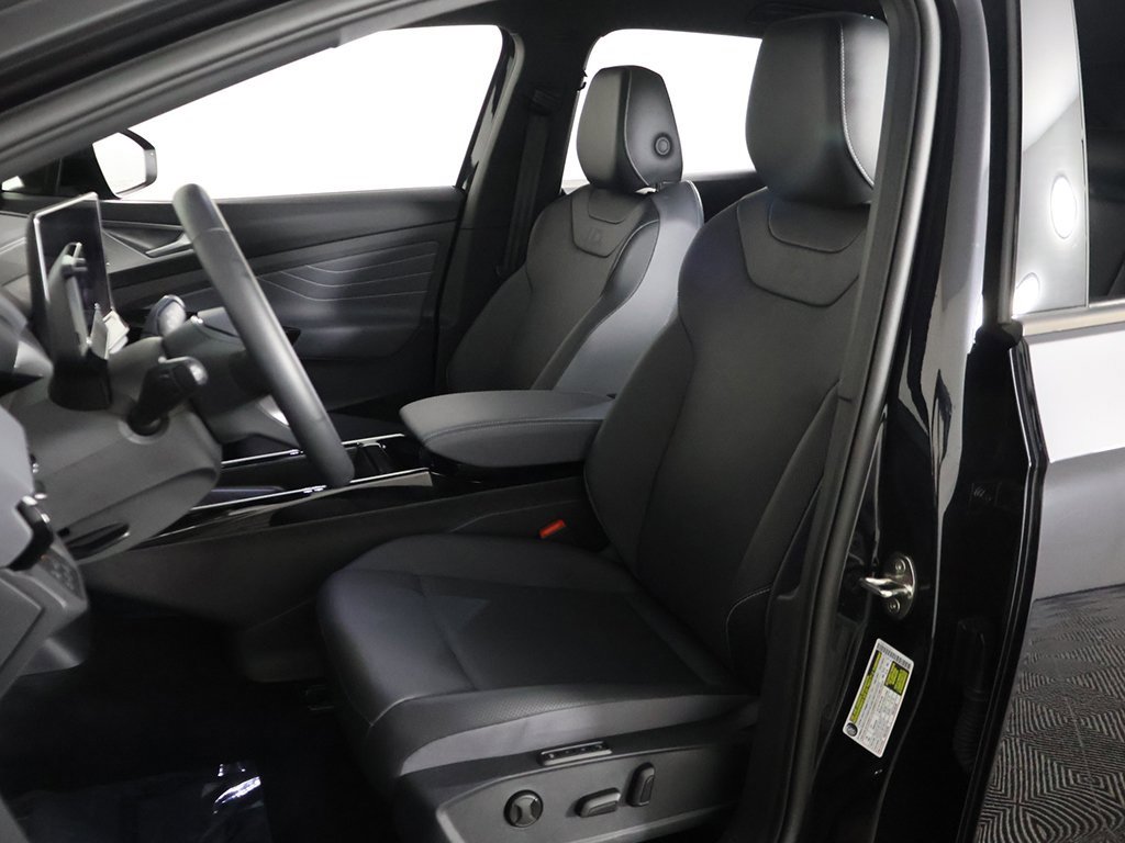 Used 2024 Volkswagen ID.4 Pro S image 31