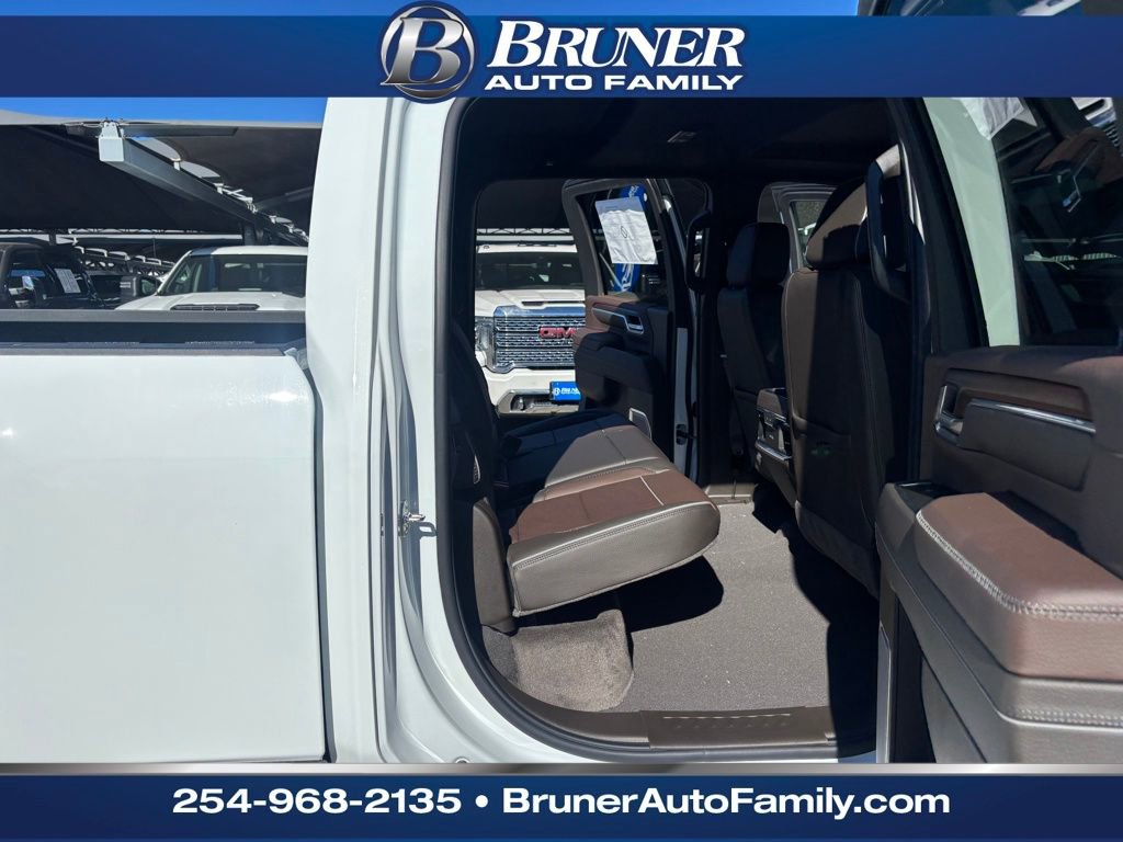 New 2026 GMC Sierra 2500 Denali w/ Denali Reserve Package image 15