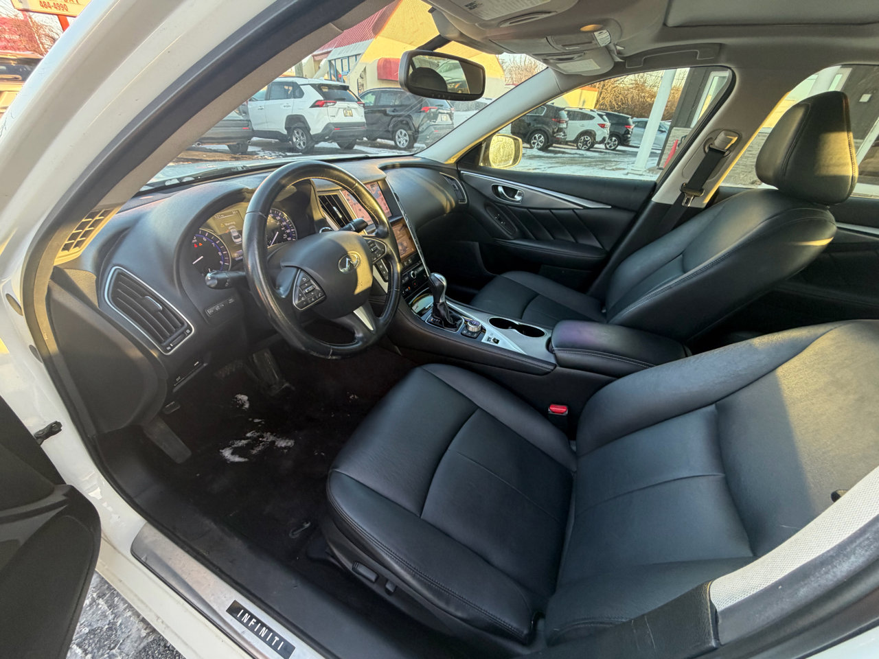 Used 2015 INFINITI Q50 Premium w/ Navigation Package image 9