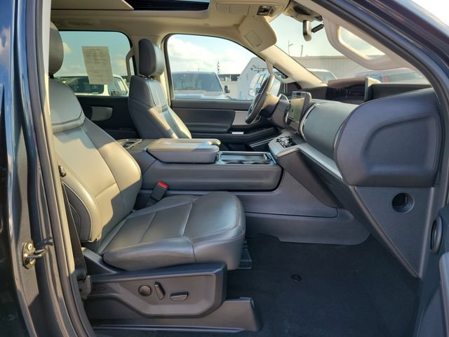 Certified 2025 Ford Expedition Active AWD/4WD image 25