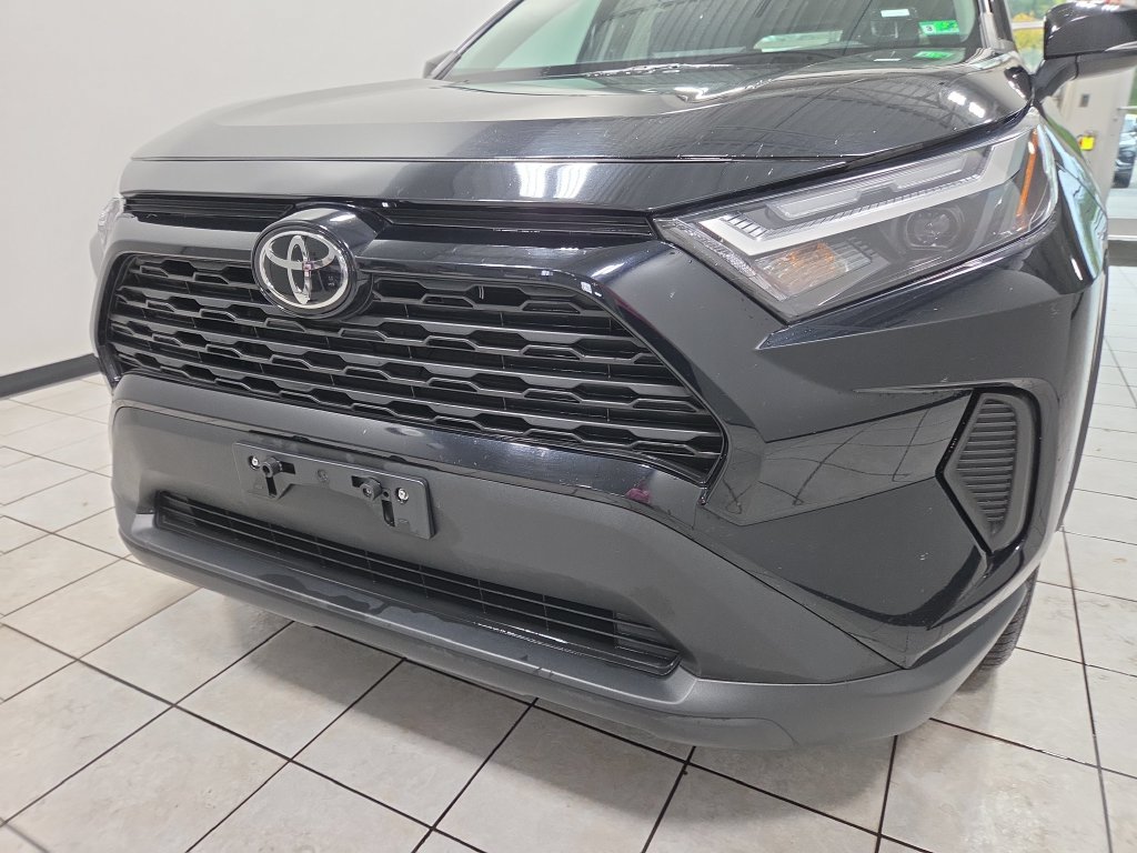 Used 2024 Toyota RAV4 XLE AWD/4WD image 23