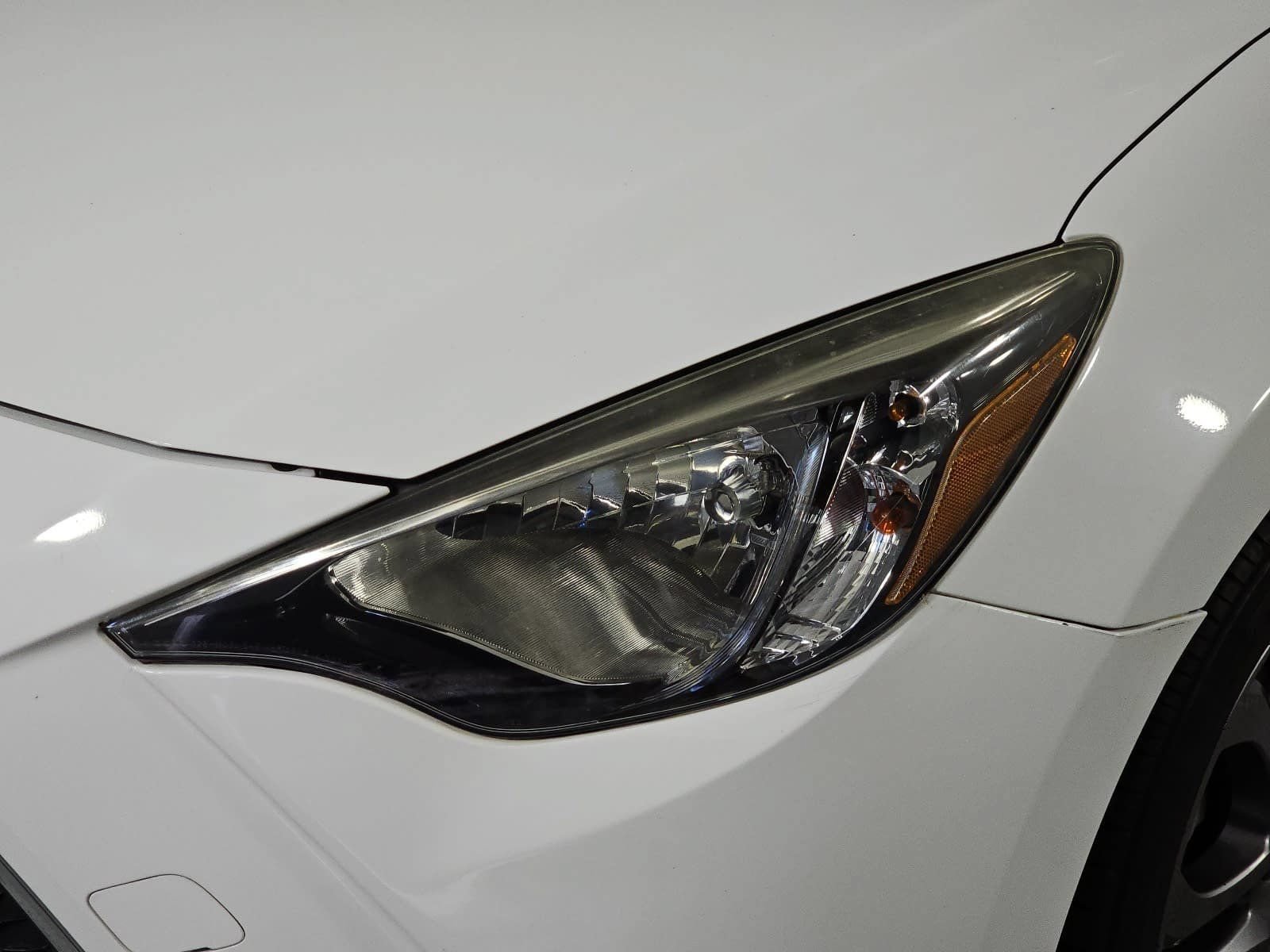 Used 2019 Toyota Yaris LE FWD image 28