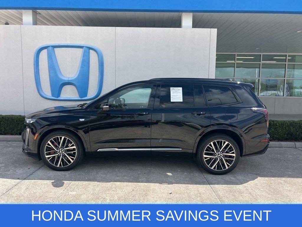 Used 2023 Cadillac XT6 Sport w/ Technology Package AWD/4WD image 5