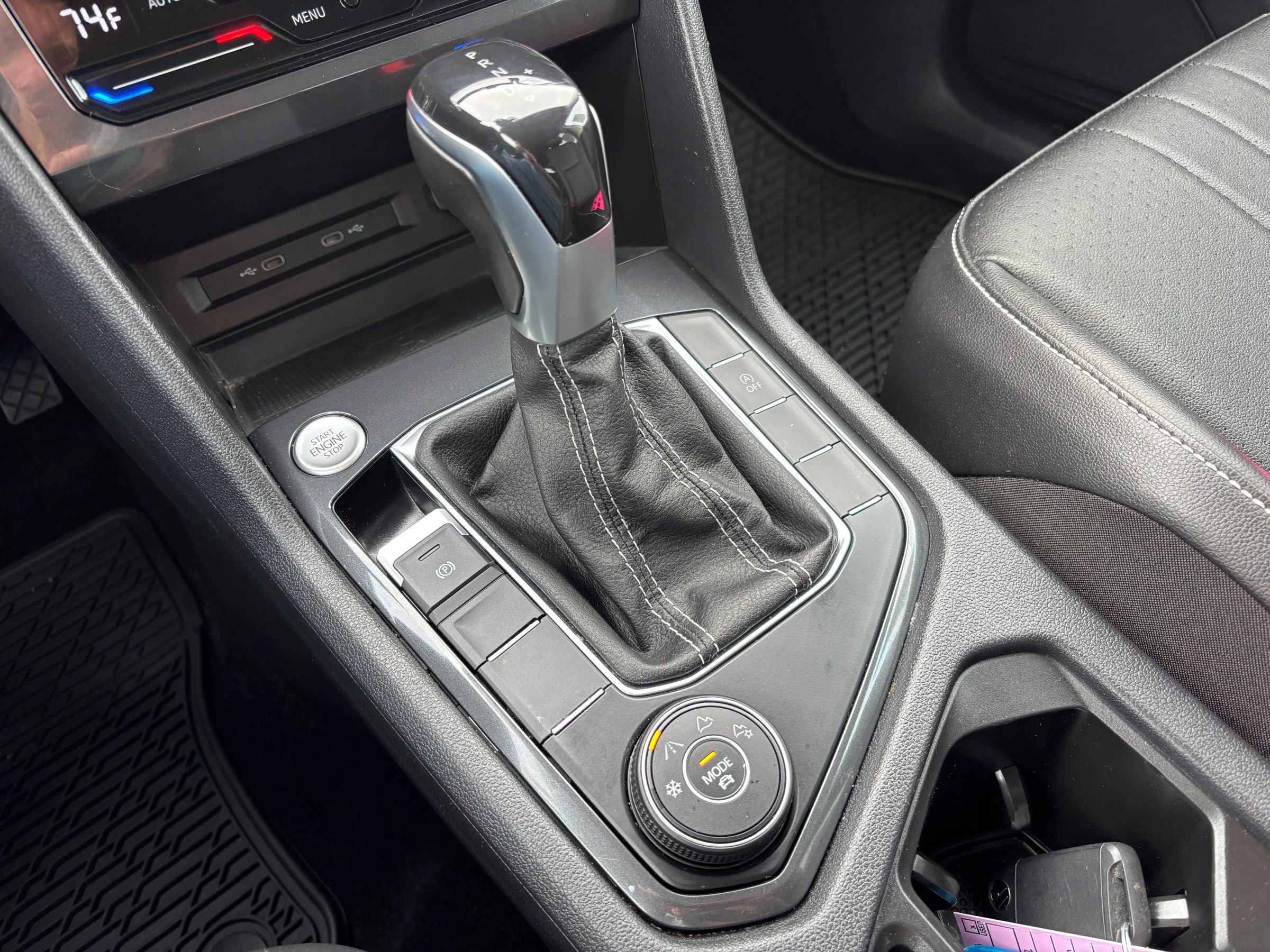 Used 2022 Volkswagen Tiguan SE image 28