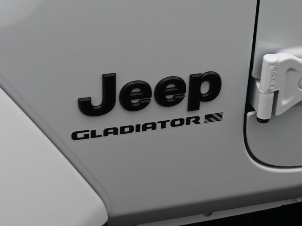 New 2025 Jeep Gladiator Sport image 13