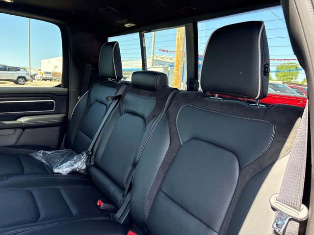 New 2026 RAM 1500 Laramie AWD/4WD image 23