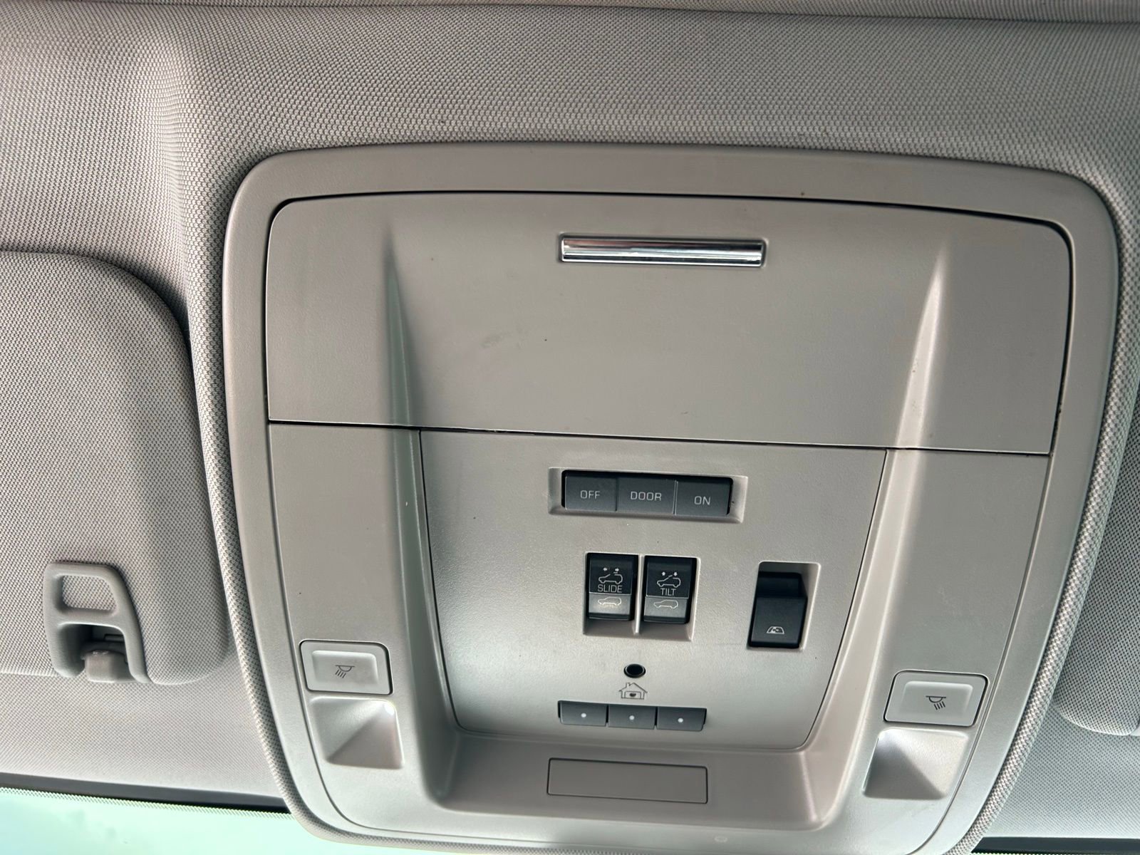 Used 2016 GMC Sierra 2500 Denali w/ Driver Alert Package image 19