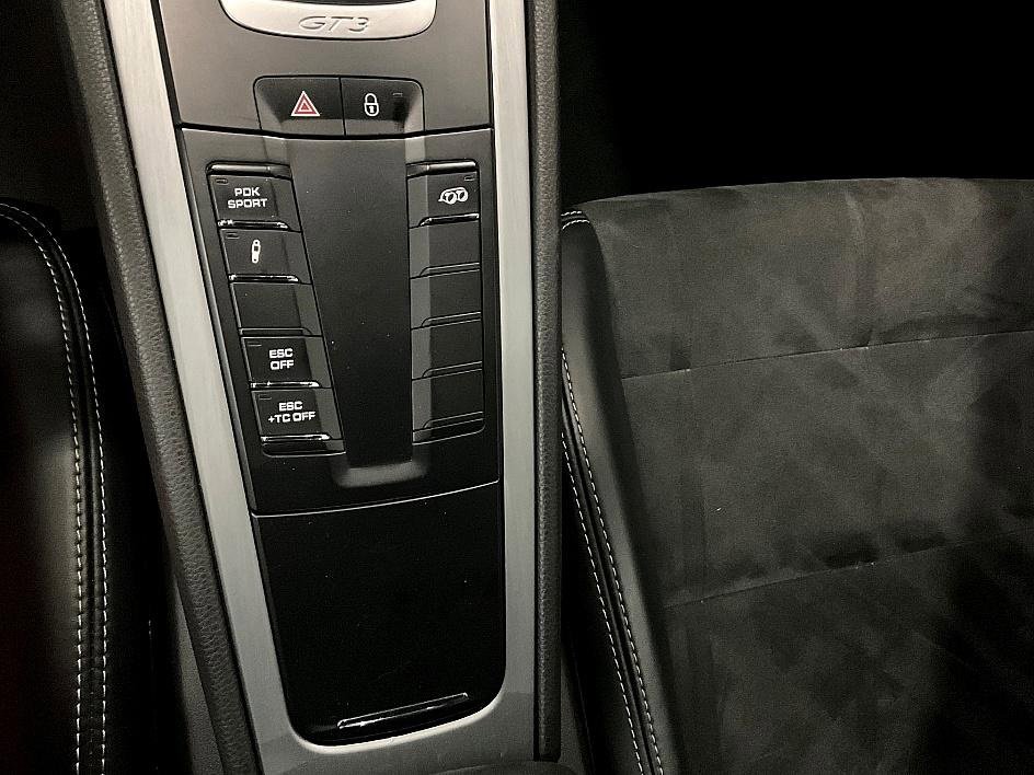 Used 2015 Porsche 911 GT3 image 25