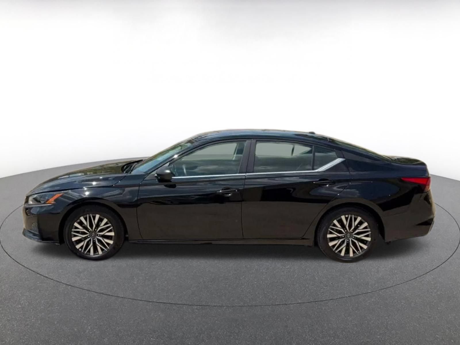Used 2026 Nissan Altima 2.5 SV FWD image 7