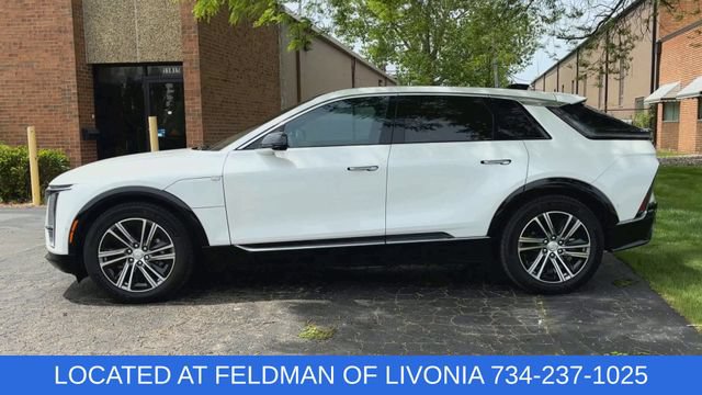 Used 2024 Cadillac Lyriq Luxury AWD/4WD image 5