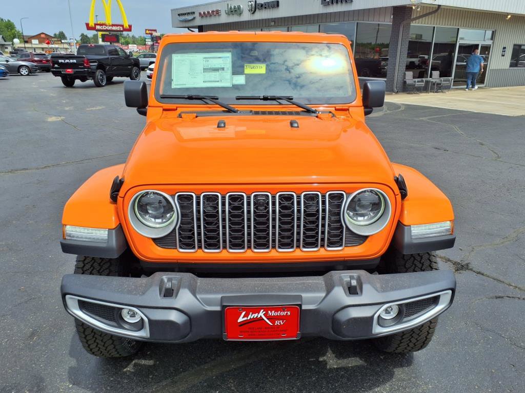 New 2025 Jeep Wrangler Sahara image 6