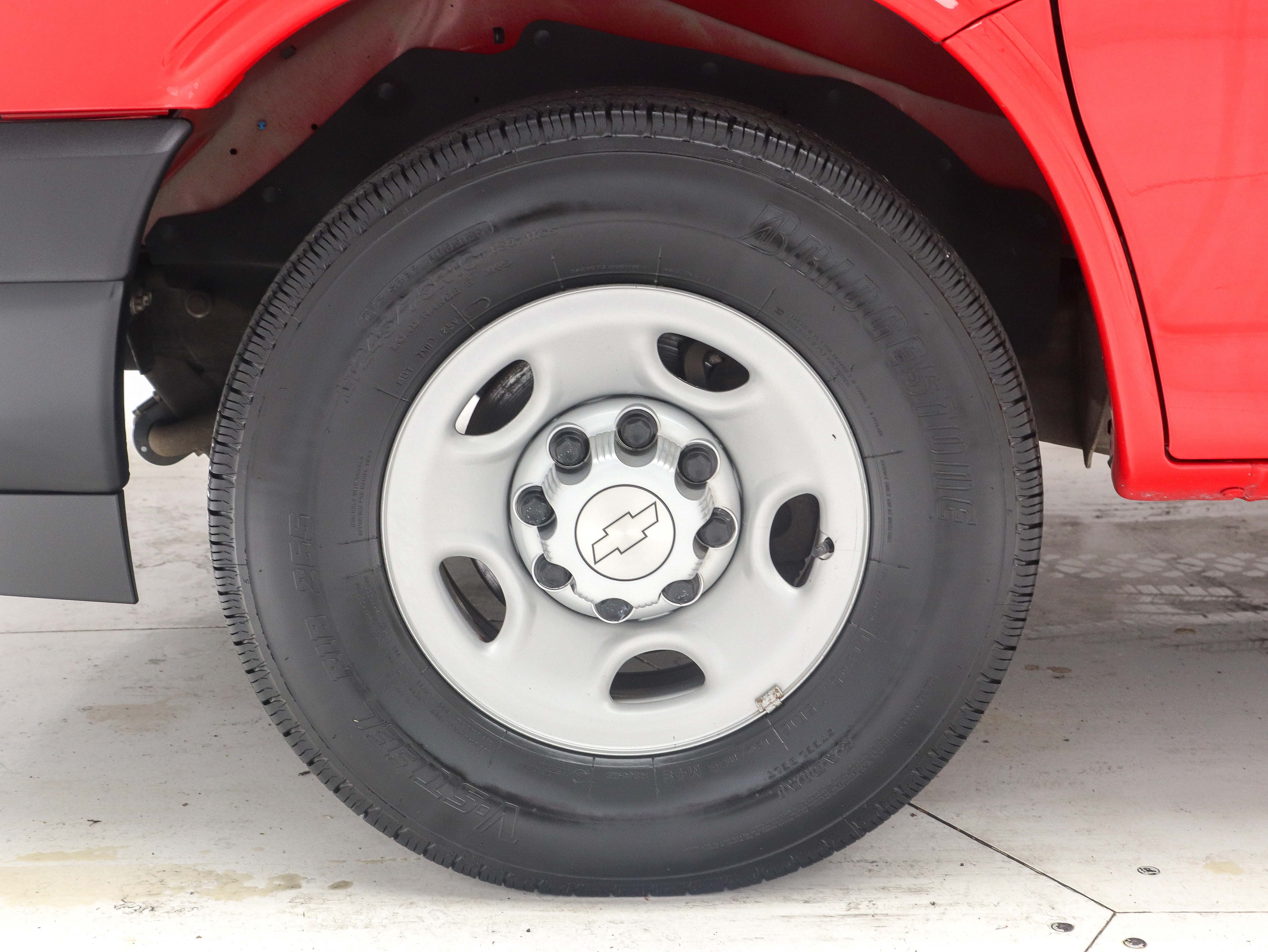 Used 2020 Chevrolet Express 3500 LS RWD image 25