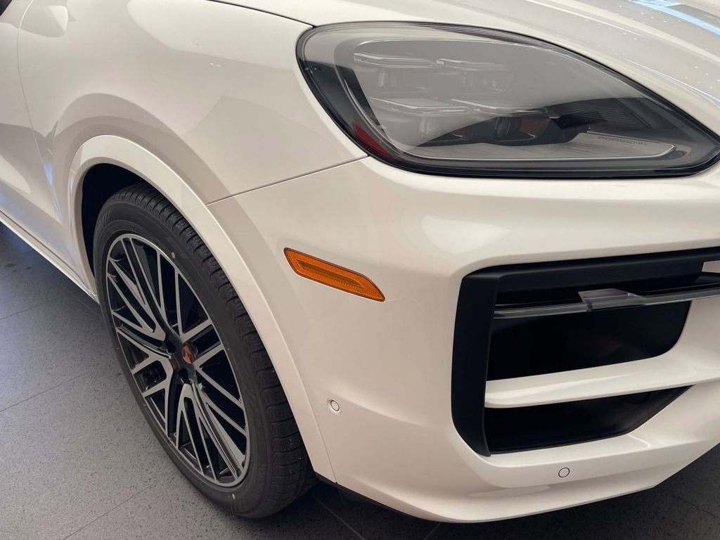 New 2026 Porsche Cayenne AWD/4WD image 25