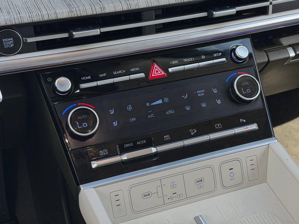 Used 2025 Hyundai Santa Fe Calligraphy image 16