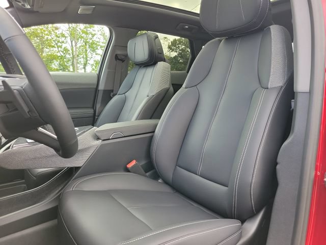New 2027 Cadillac Optiq Luxury w/ LPO, Floor Liner Package AWD/4WD image 23