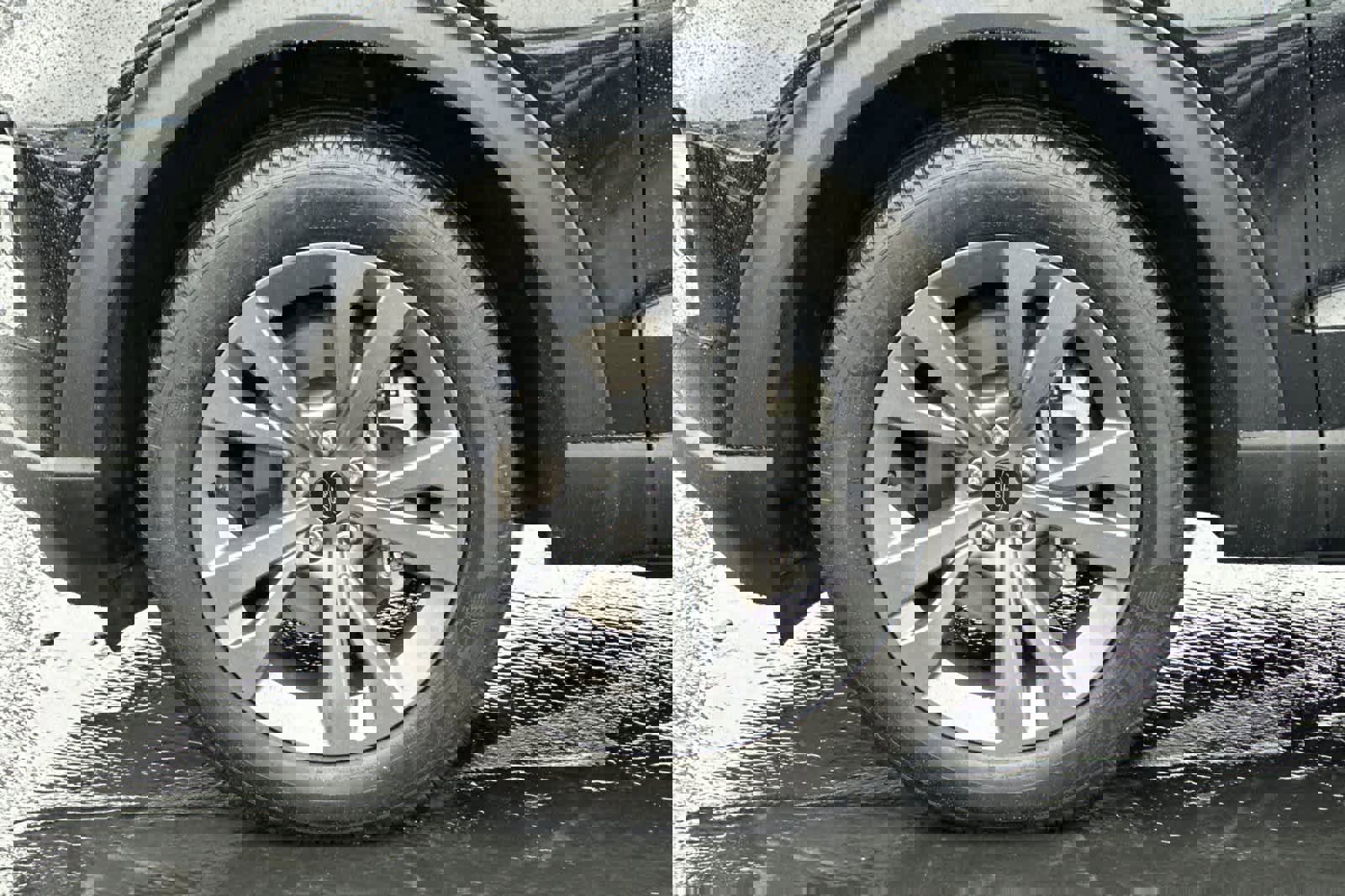 Used 2023 Ford Explorer XLT w/ Equipment Group 202A image 32