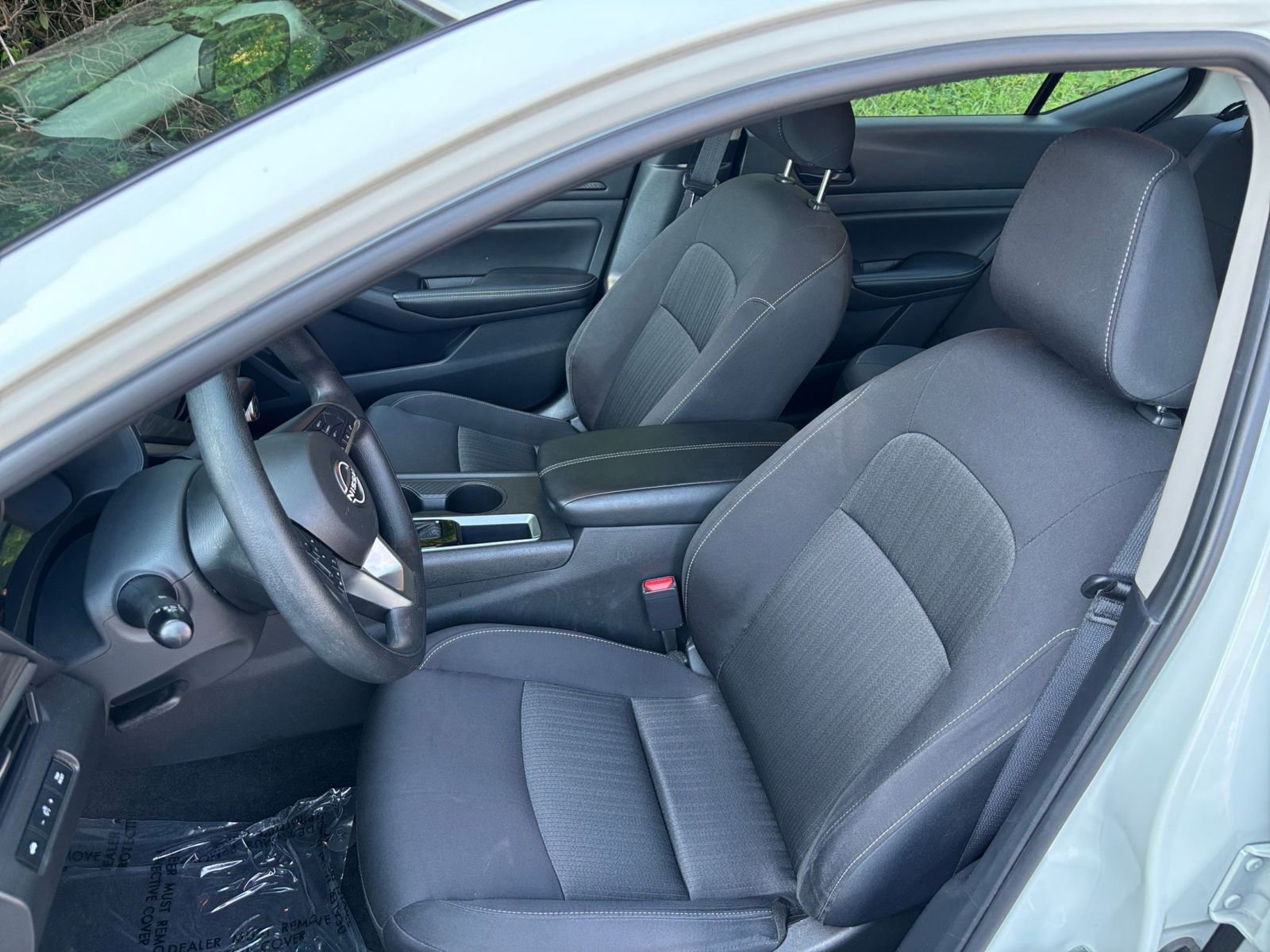 Used 2025 Nissan Altima 2.5 SV FWD image 36