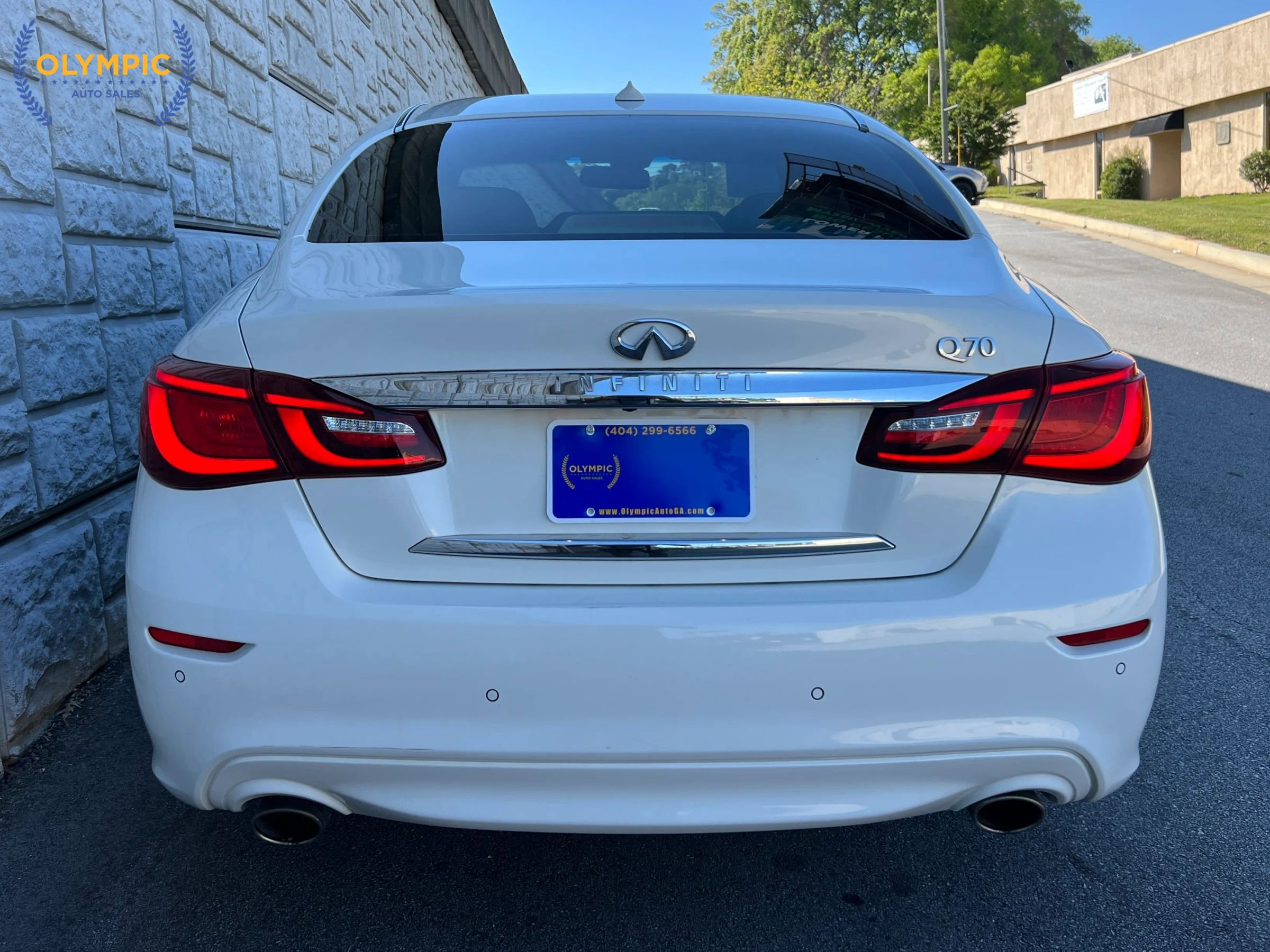 Used 2015 INFINITI Q70 3.7 RWD image 5