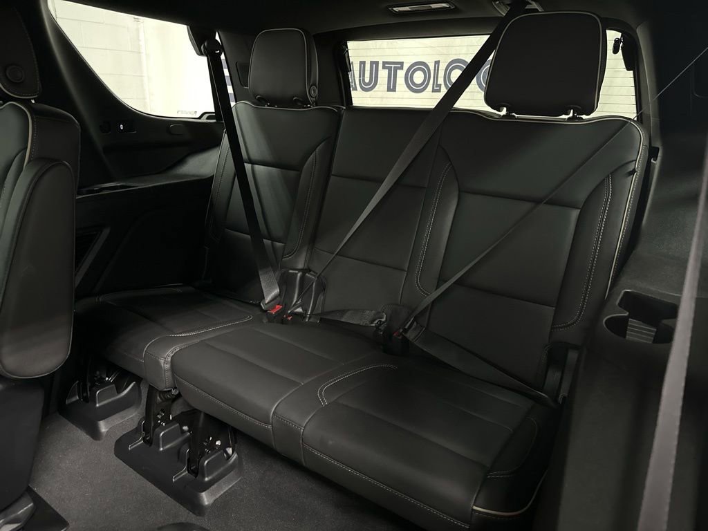 Used 2022 Chevrolet Tahoe Premier AWD/4WD image 23