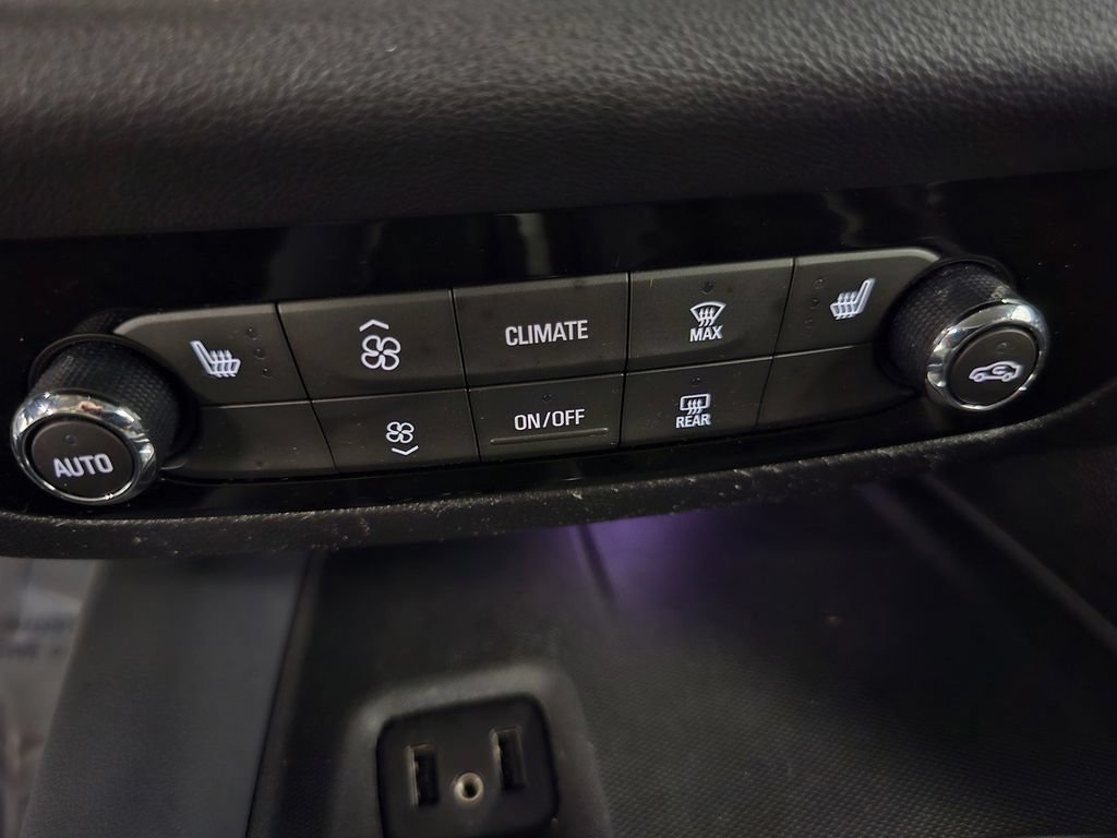Used 2019 Buick Enclave Essence w/ LPO, Touring Package FWD image 19