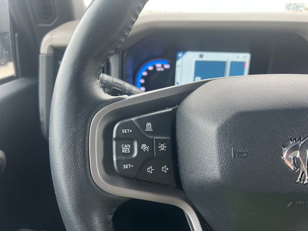 Used 2023 Ford Bronco Wildtrak image 11