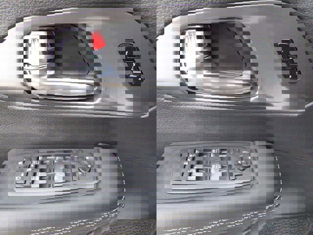 New 2026 Chrysler Pacifica Select image 13