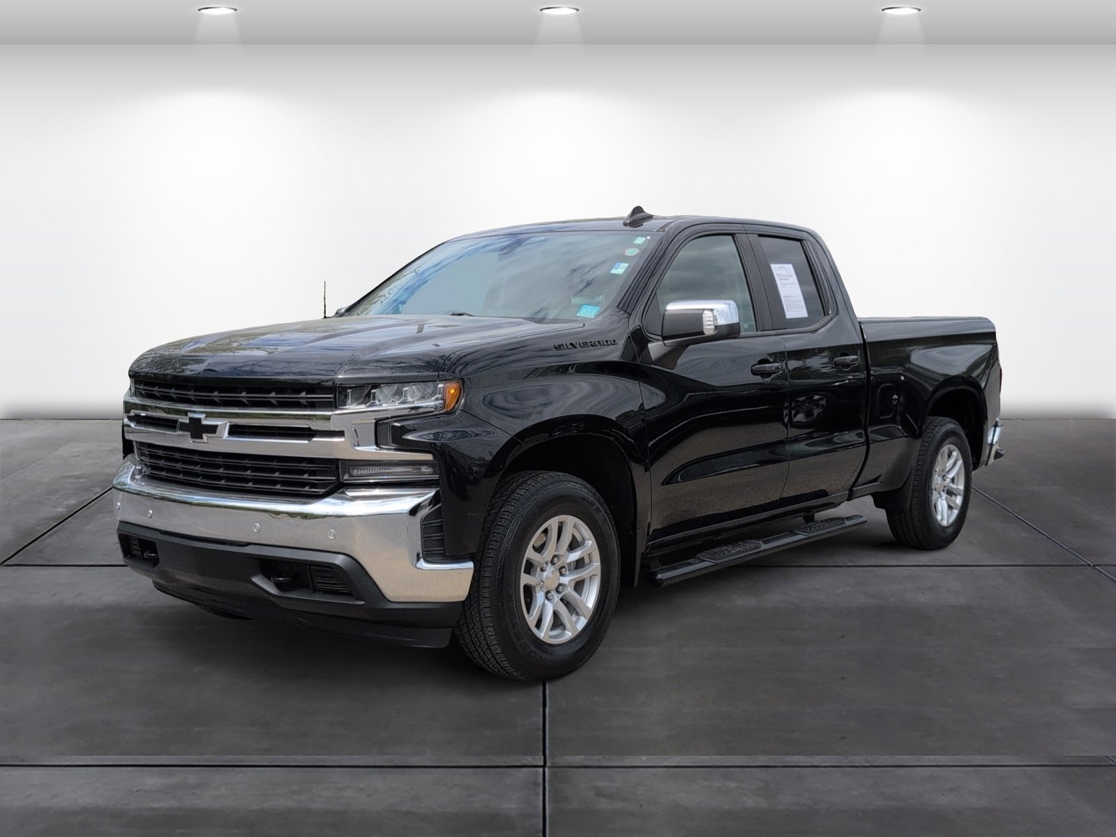 Used 2020 Chevrolet Silverado 1500 LT w/ All-Star Edition image 4