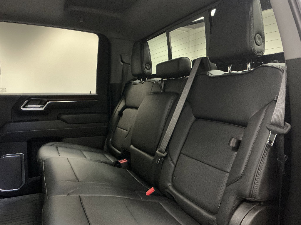 Used 2025 GMC Sierra 3500 Denali w/ Denali Reserve Package AWD/4WD image 28