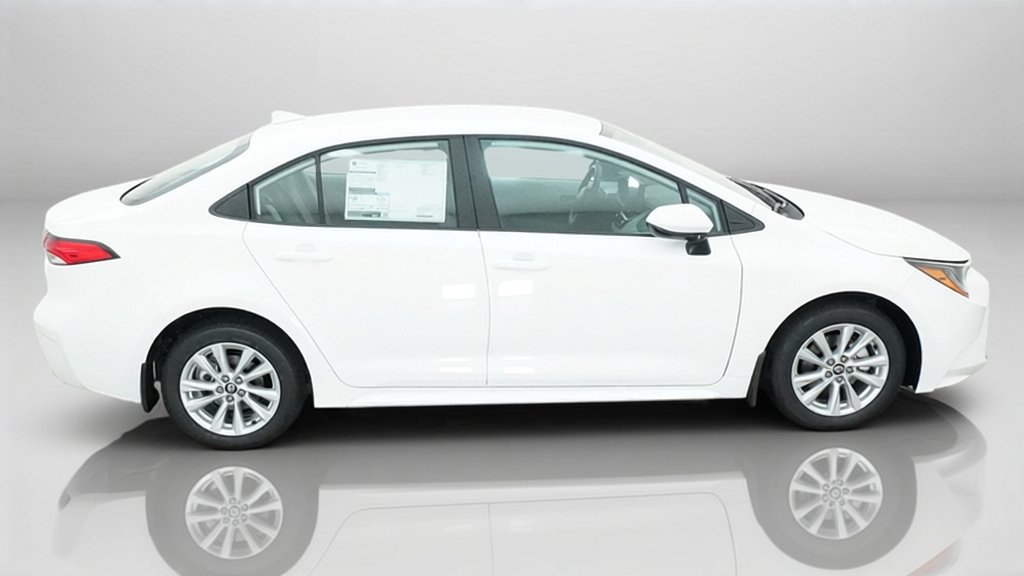 New 2027 Toyota Corolla LE FWD image 7