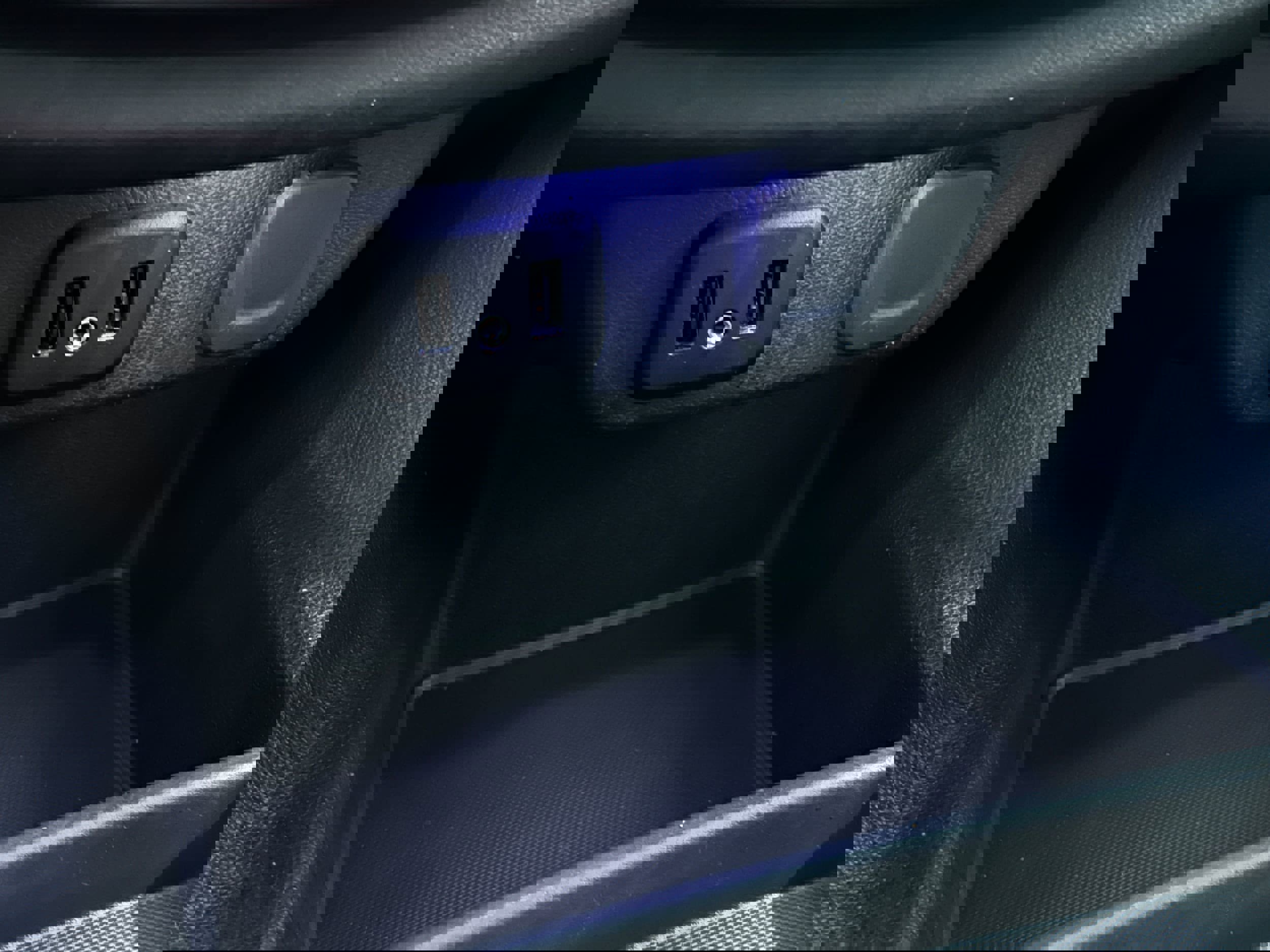 Used 2019 Chevrolet Traverse LT w/ LPO, Floor Liner Package image 10