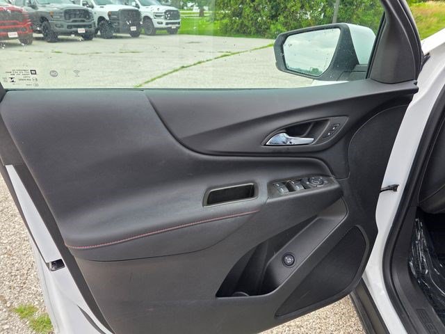 Used 2023 Chevrolet Equinox RS AWD/4WD image 21