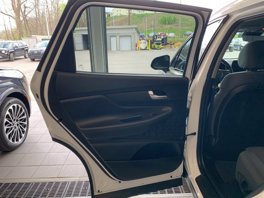 Certified 2023 Hyundai Santa Fe SEL w/ Cargo Package image 15