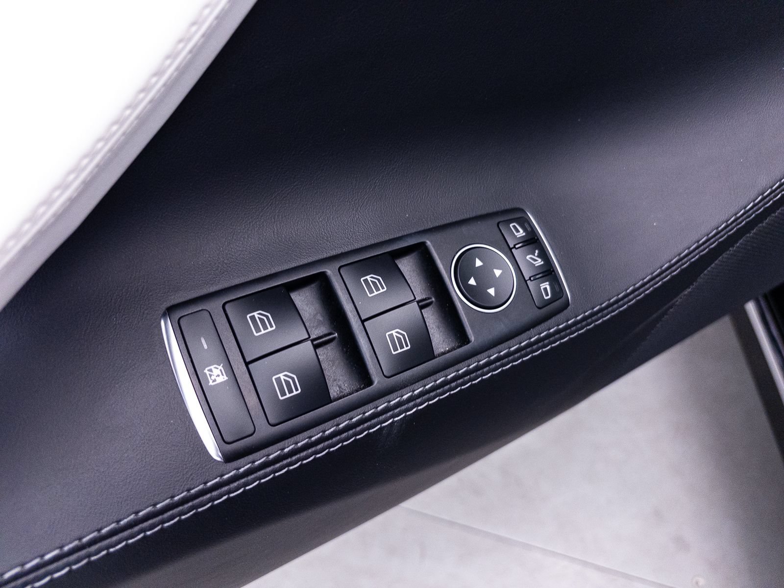 Used 2021 Tesla Model S Performance AWD/4WD image 17