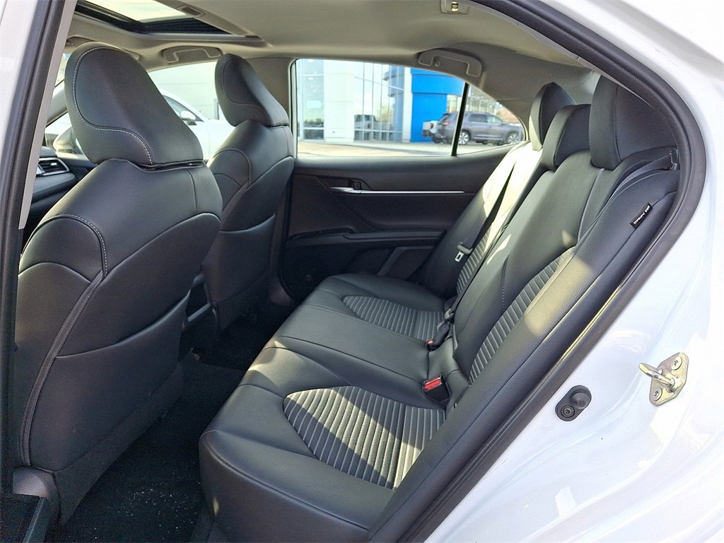 Used 2019 Toyota Camry SE image 13