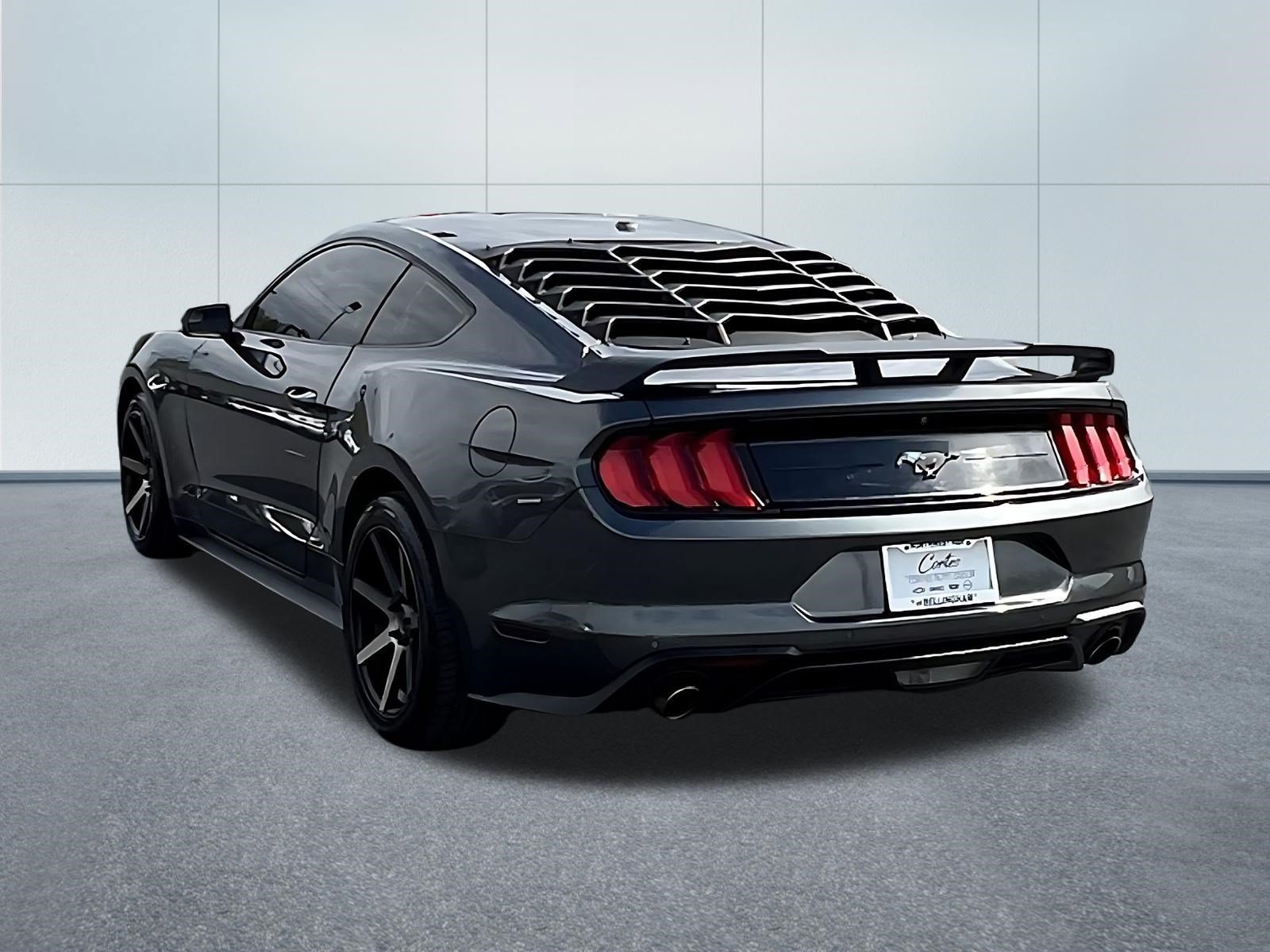 Used 2018 Ford Mustang Coupe w/ Equipment Group 101A RWD image 4