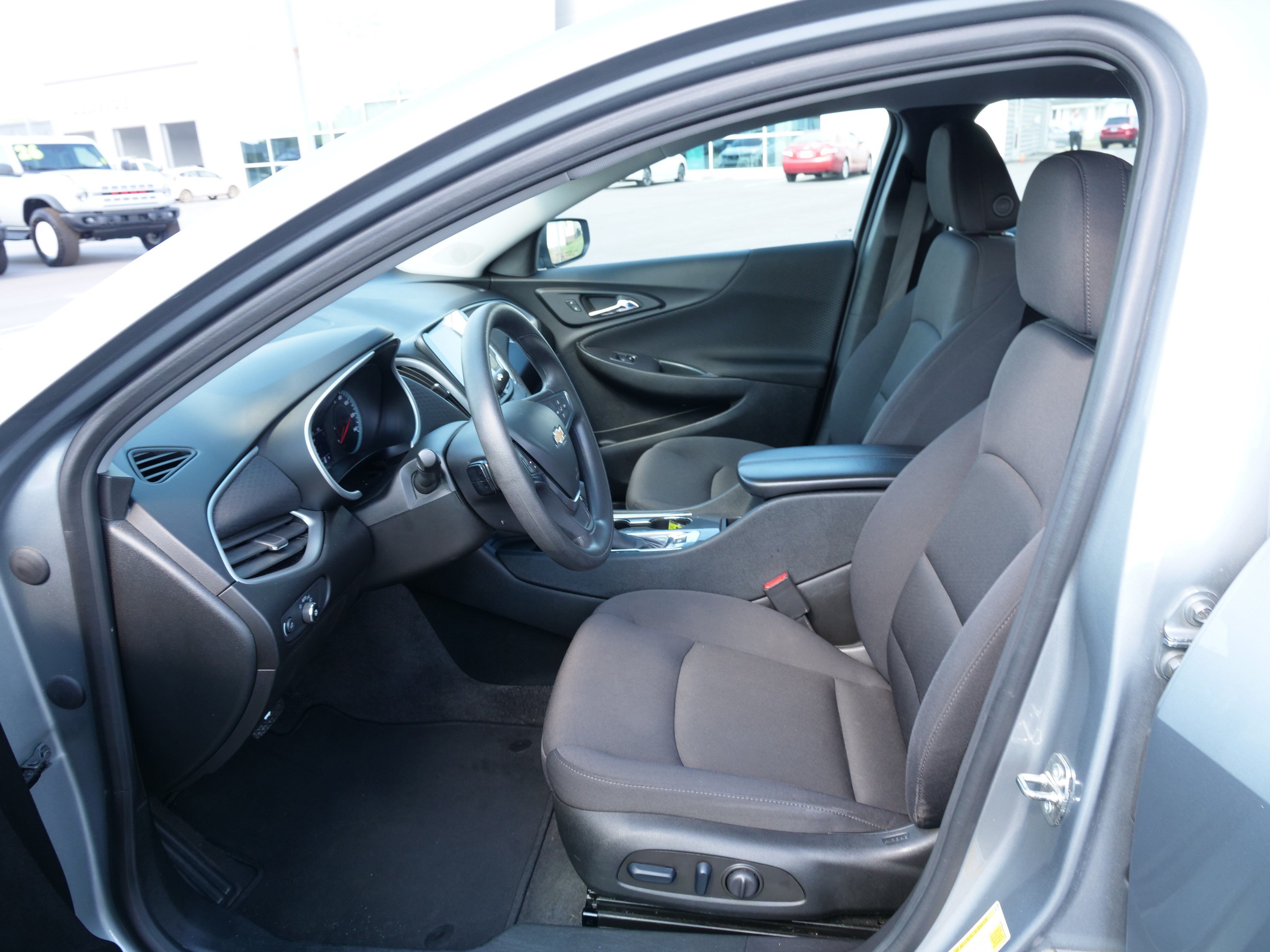Used 2024 Chevrolet Malibu LT FWD image 14