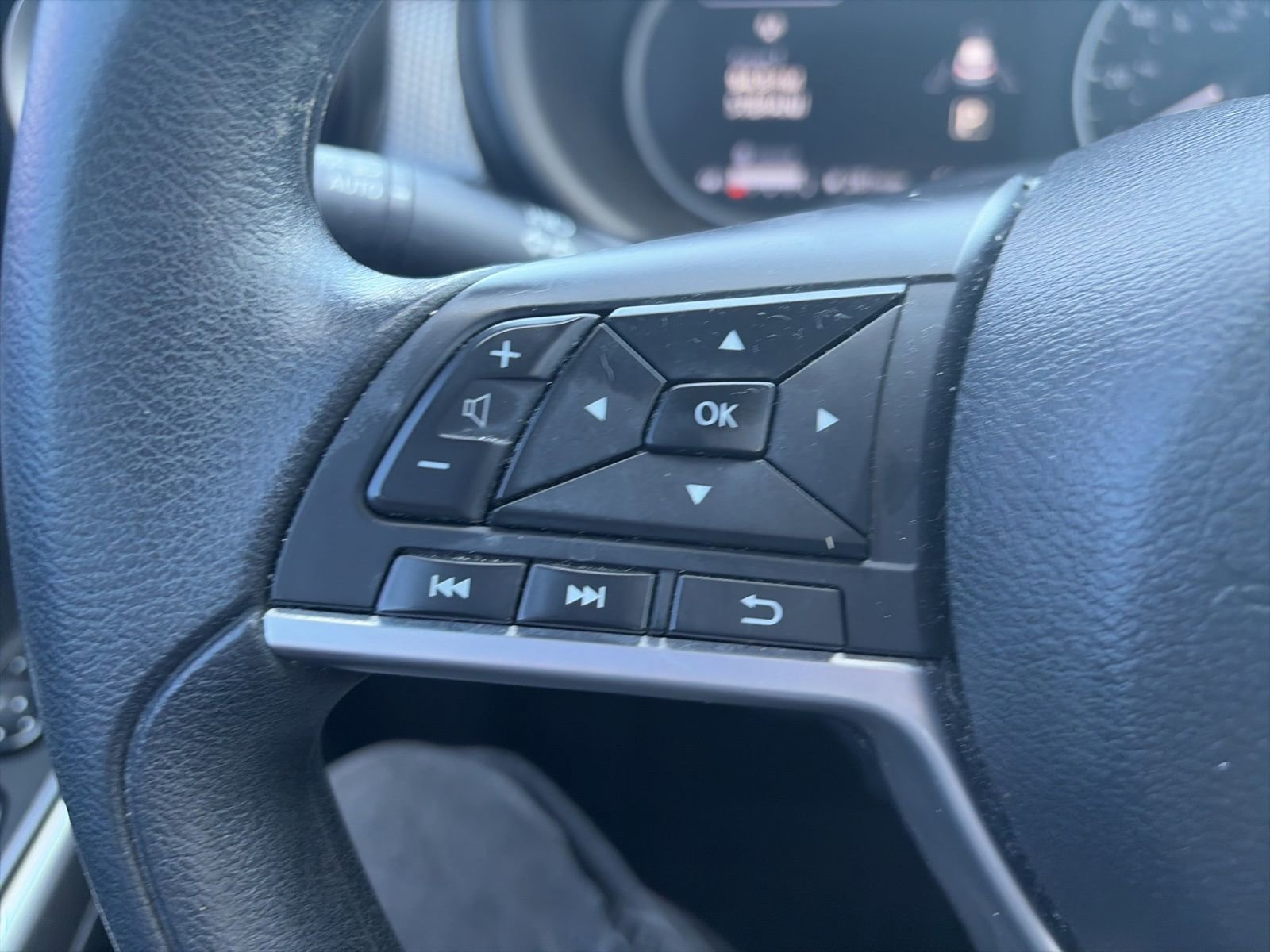 Used 2019 Nissan Kicks SV image 15